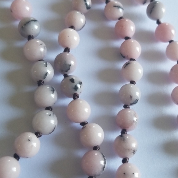 Semi Precious Stones Beads  Necklace - Picture 5 of 5